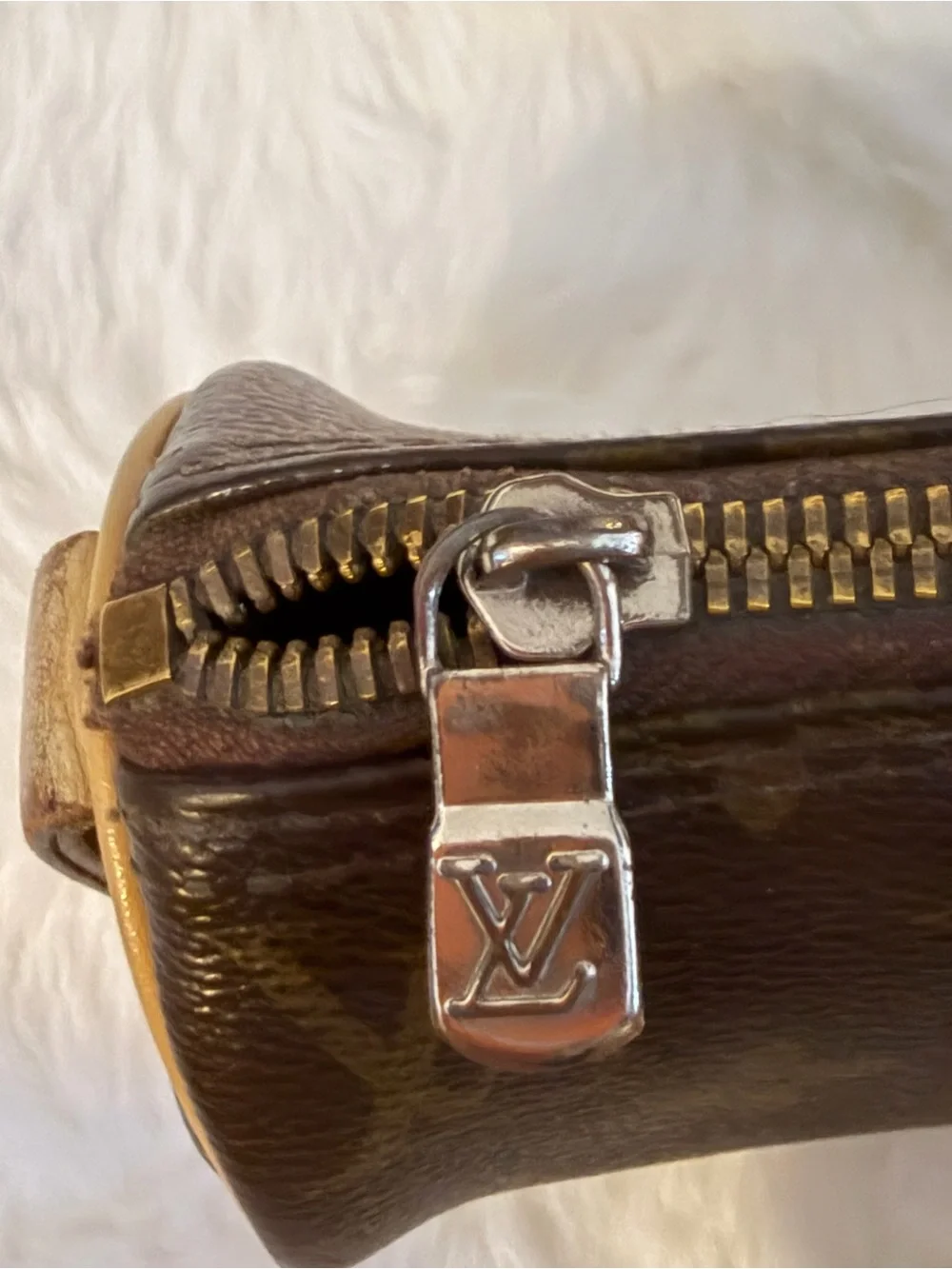 Authentic Vintage Louis Vuitton Monogram Papillon Pouch / Trousse Ronde.